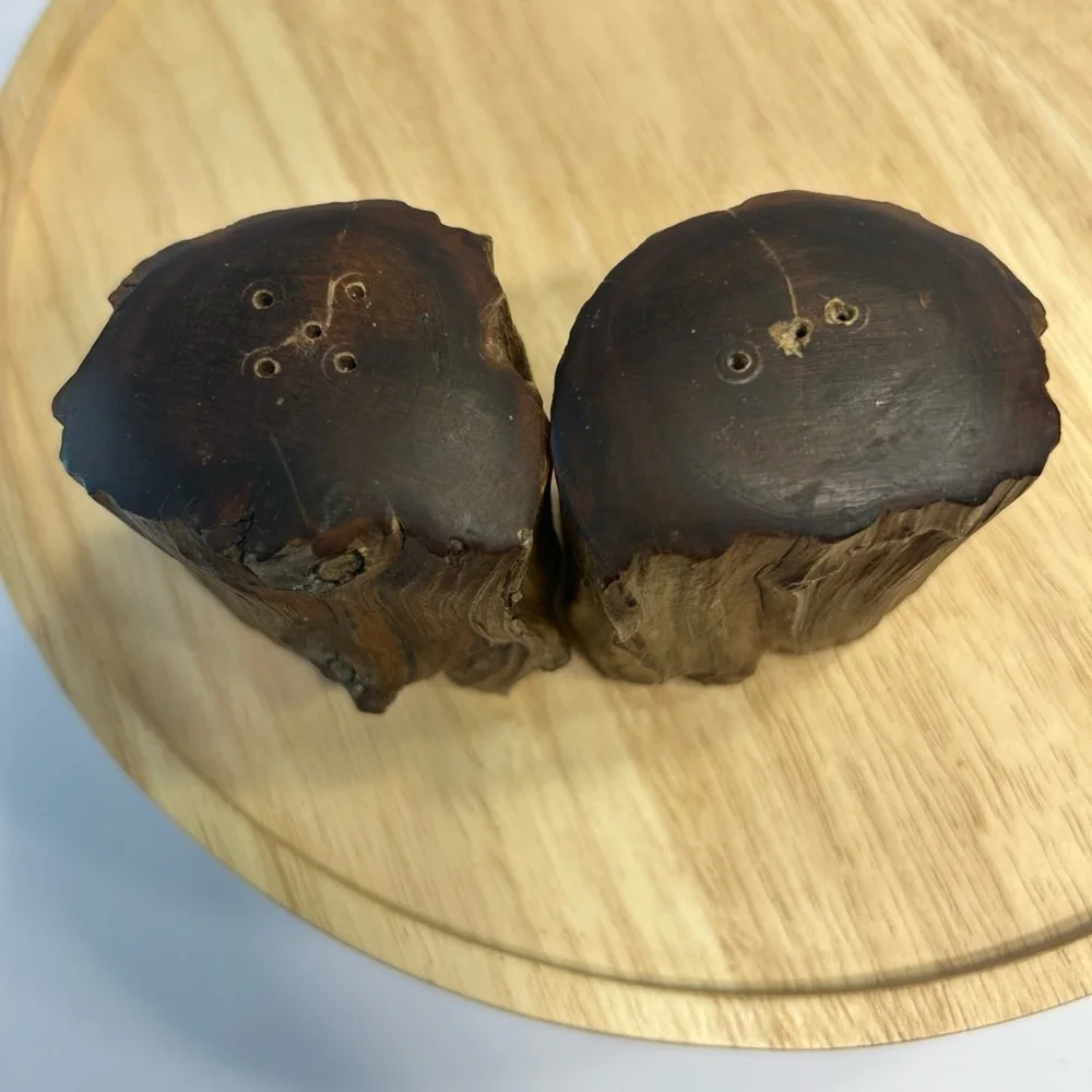 Vintage Rustic Wood Log Salt Pepper Shakers Cabin Mountain Decor Handcrafted